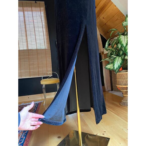 Vintage Velvet Gown Feather Neckline - Picture 4 of 11